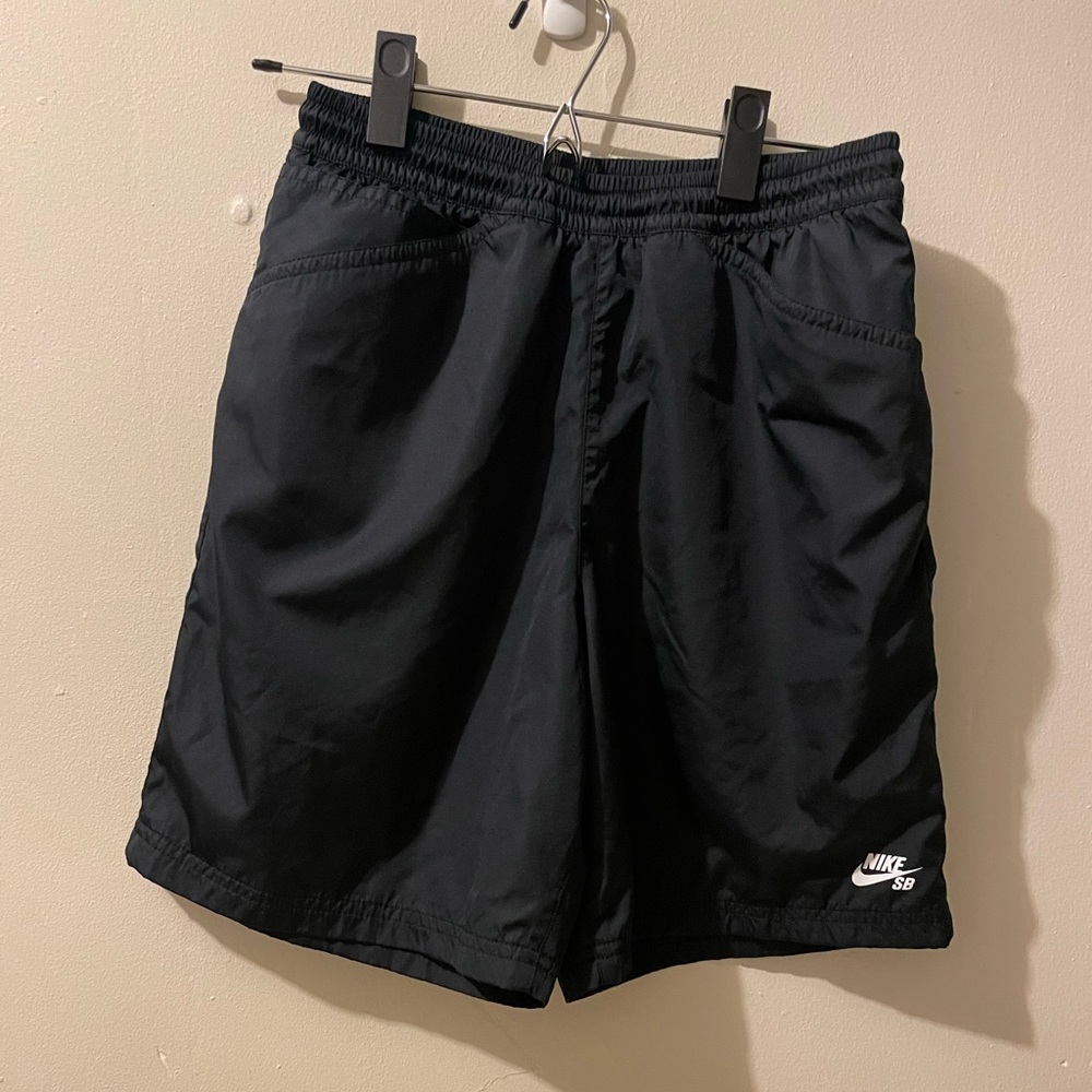 Nike SB Men’s water shorts size XS - Picture 3 of 9
